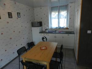 Kuchyň nebo kuchyňský kout v ubytování la maison du parc