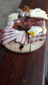 Cibo presso la locanda o nelle vicinanze