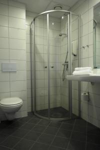 Vonios kambarys apgyvendinimo įstaigoje City Living Schøller Hotel