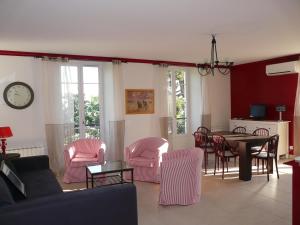 Posezení v ubytování Aix Appartements