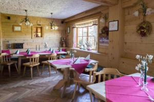 Restaurace v ubytování Bauernhof Kasleitner