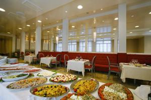 A restaurant or other place to eat at Toscana Sport Resort