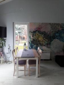 オシェチュナにあるDomek nad jezioremのギャラリーの写真