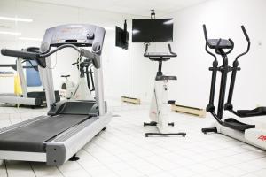 Fitness centrum a/nebo fitness zařízení v ubytování Victoria Inn Flin Flon