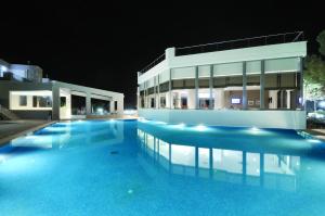 Bazén v ubytovaní Krotiri Resort alebo v jeho blízkosti