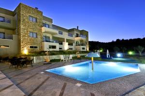 Bazén v ubytovaní Krotiri Resort alebo v jeho blízkosti