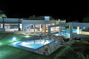 Bazén v ubytovaní Krotiri Resort alebo v jeho blízkosti