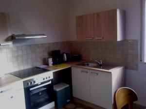 Η κουζίνα ή μικρή κουζίνα στο Ferienwohnung Michelt
