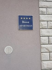 Certifikát, hodnocení, plakát nebo jiný dokument vystavený v ubytování Roso
