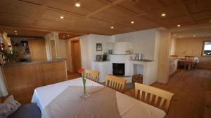 Fotografia z galérie ubytovania Haus Landbrugg v destinácii Lech am Arlberg
