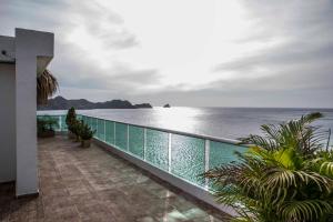 Gallery image of Hotel Large Beach in Taganga