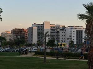 Fotografia z galérie ubytovania Apartamento Teatinos con piscina espectacular, aire acondicionado en salón-comedor y ventiladores en habitaciones v destinácii Málaga