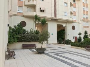 Fotografia z galérie ubytovania Apartamento Teatinos con piscina espectacular, aire acondicionado en salón-comedor y ventiladores en habitaciones v destinácii Málaga
