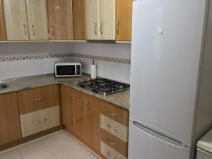 Fotografia z galérie ubytovania Apartamento Teatinos con piscina espectacular, aire acondicionado en salón-comedor y ventiladores en habitaciones v destinácii Málaga
