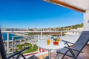 Balkón alebo terasa v ubytovaní Susana Beach Apartment in Malaga by Solaga Holiday Homes