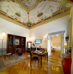 Gallery image of Relais Santa Croce, By Baglioni Hotels in Florence