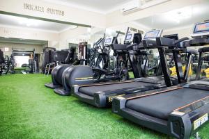 Fitness centrum a/nebo fitness zařízení v ubytování Inkari Suites Hotel