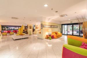 Gallery image of Marina Club Hotel in Baia Domizia