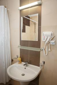 A bathroom at PM Mountain View Fireside Retreat Bansko