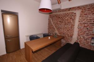 A seating area at Largo Apartment