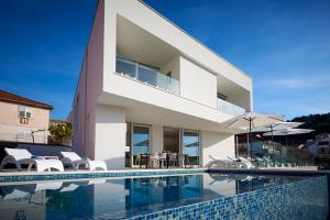 Πισίνα στο ή κοντά στο Villa Trogir