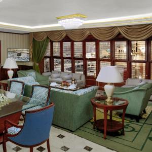 Posezení v ubytování Makkah Hotel
