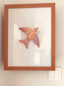 a framed picture of two starfish at Near Beach Apartment in Póvoa de Varzim