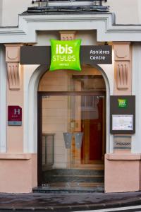 Certifikát, hodnocení, plakát nebo jiný dokument vystavený v ubytování ibis Styles Asnieres Centre