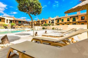 Front line Villa San Blas (Spanje San Miguel de Abona ...