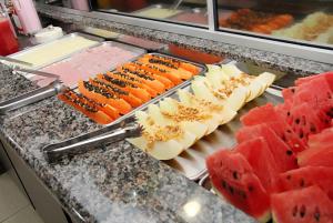 Makanan di atau berdekatan hotel