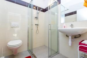 Koupelna v ubytování Apartmani Meriko
