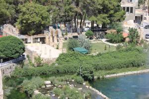 Foto da galeria de Kanaan Group Hotel em Baalbek