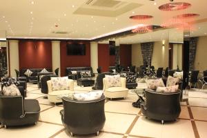 Posezení v ubytování Kanaan Group Hotel