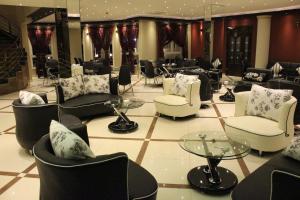 Posezení v ubytování Kanaan Group Hotel
