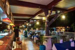 Restaurace v ubytování Phi Phi Island Cabana Hotel