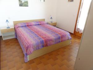 Ένα ή περισσότερα κρεβάτια σε δωμάτιο στο Villa Comete +18 φωτογραφίες