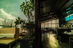 Roopa Elite餐厅或其他用餐的地方