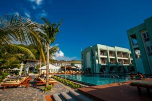 Phi Phi Harbour View Hotel-SHA Extra Plus 내부 또는 인근 수영장