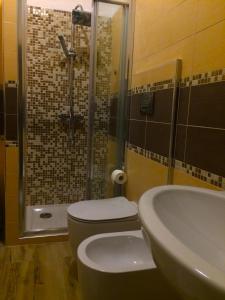 Hotel Villa Il Castagno tesisinde bir banyo