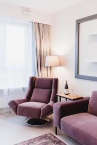 A seating area at LuxLux Apartments Metro Slodowiec