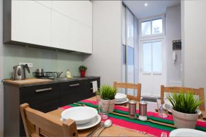 Kuchyňa alebo kuchynka v ubytovaní Apartament Berka 9