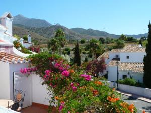 Gallery image of 1 Bed Traditional Holiday Rental Cottage Oasis Capistrano Nerja Spain in Nerja
