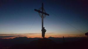 Alba o tramonto visti dall'interno della locanda o dai dintorni