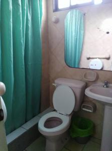 Ванна кімната в Hotel Rozal Spa Iquique