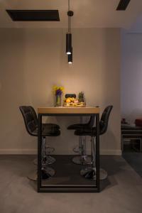 Fotografia z galérie ubytovania BRAND NEW 2018 LUXURY APARTMENT 10' MINUTES WALK FROM ACROPOLIS AND 6 FROM METRO v Aténach