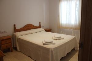 Gallery image of Apartamentos Rayma I-II-III in Cala Blanca