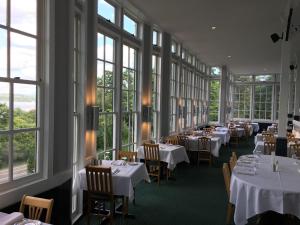 Restoran või mõni muu söögikoht majutusasutuses Inn at Taughannock Falls