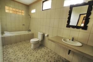 Koupelna v ubytování Ben's Homestay