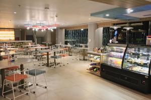 Makanan di atau berdekatan hotel