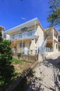 Galeriebild der Unterkunft Apartments Bella in Podgora